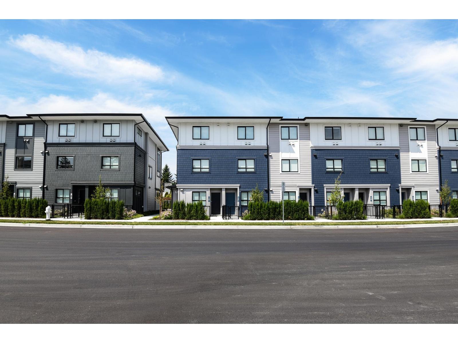24 33525 KINGSTON AVENUE, Abbotsford, British Columbia