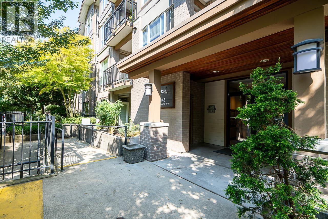 201 2343 ATKINS AVENUE, Port Coquitlam, British Columbia