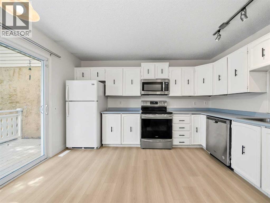 6506 Ranchview Drive Nw, Calgary, Alberta  T3G 1A1 - Photo 4 - A2335457