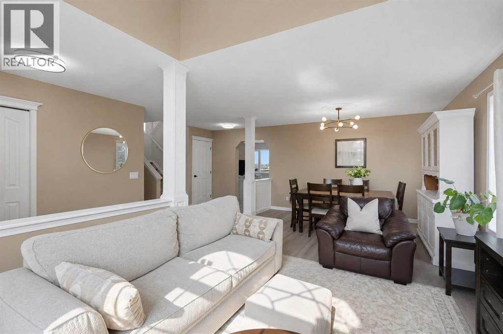 122 Sceptre Close Nw, Calgary, Alberta  T3L 1Y2 - Photo 9 - A2336026