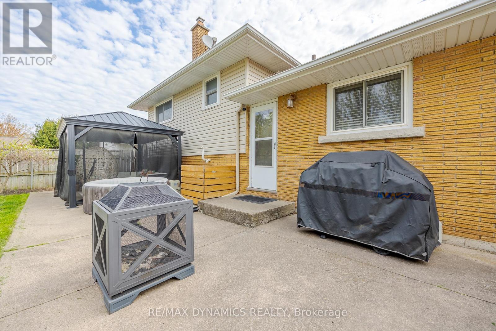 87 Rochelle Drive, St. Catharines, Ontario L2M 6Y7 - Photo 27 - X13678274
