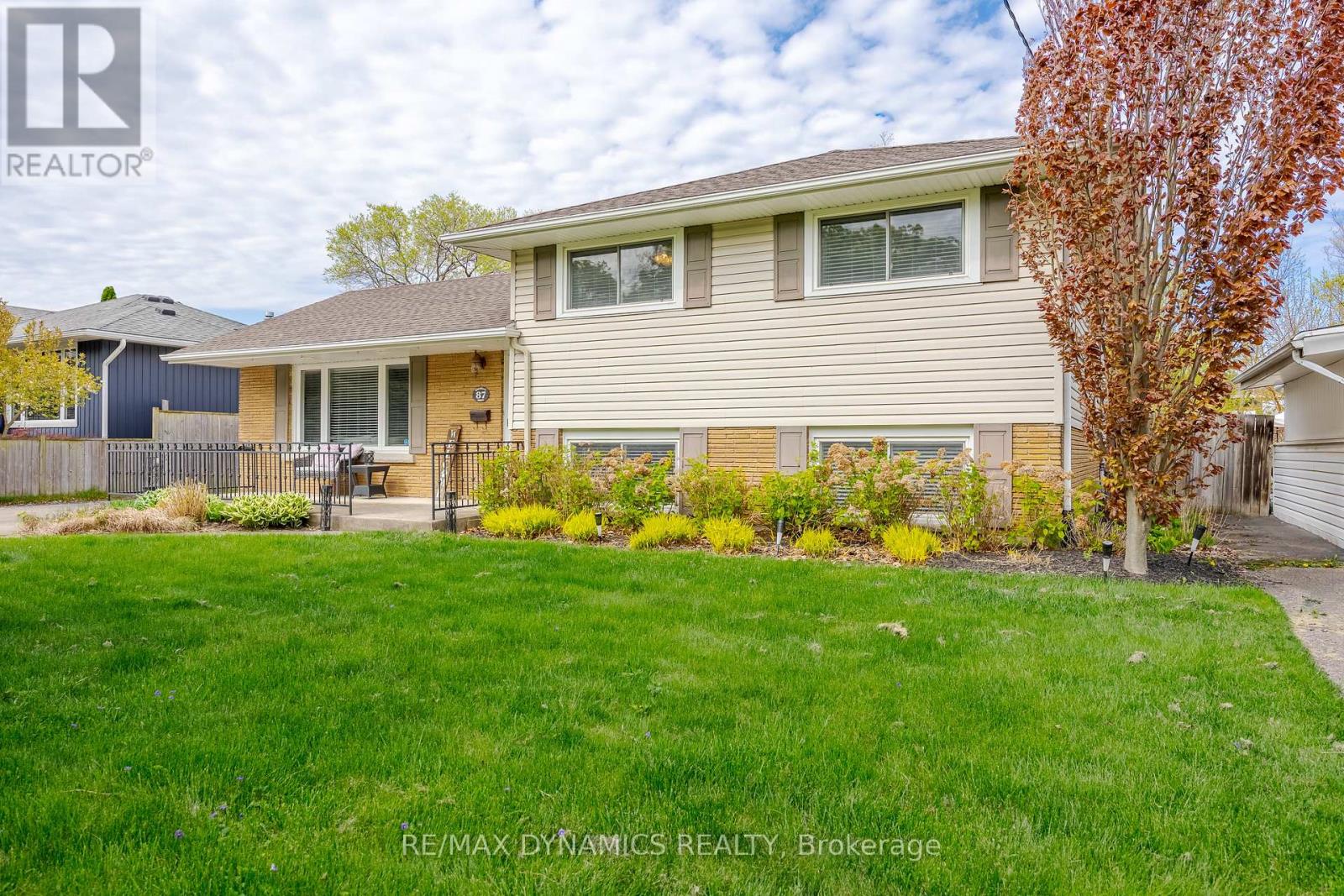 87 Rochelle Drive, St. Catharines, Ontario L2M 6Y7 - Photo 4 - X13678274