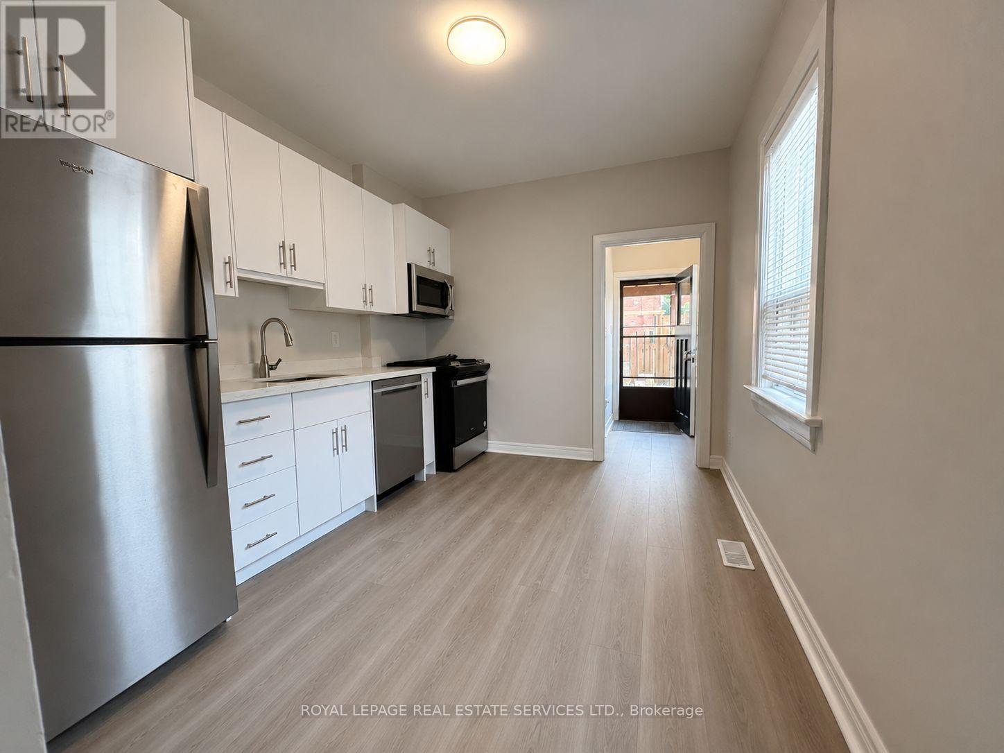 5 Henderson Avenue, Toronto, Ontario  M6J 2B6 - Photo 2 - C13678268