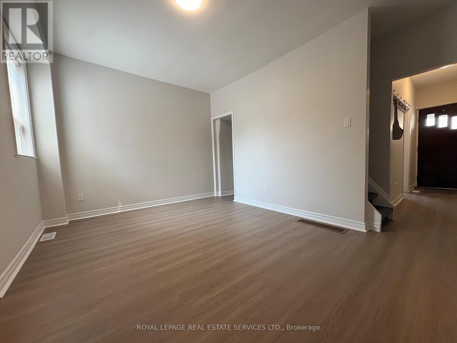 5 Henderson Avenue, Toronto, Ontario  M6J 2B6 - Photo 3 - C13678268