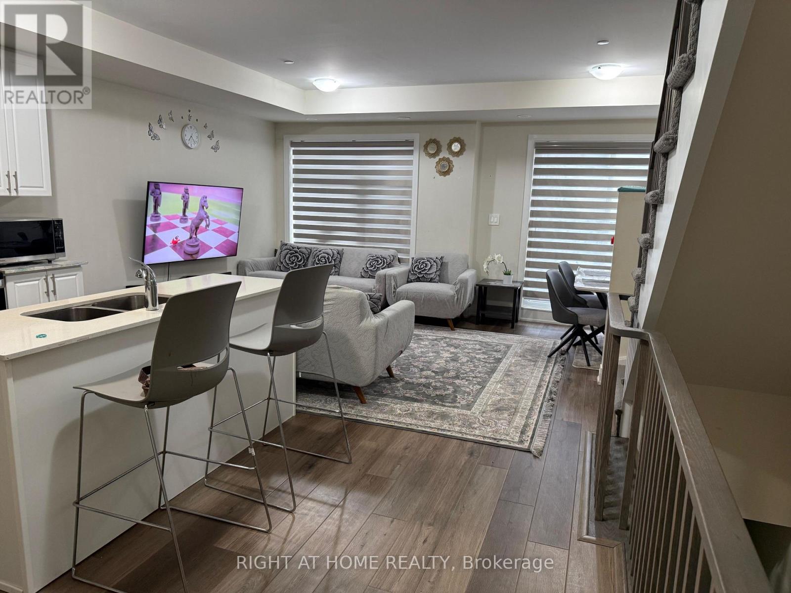 210 - 755 Omega Drive N, Pickering, Ontario  L1V 1A8 - Photo 2 - E13678292