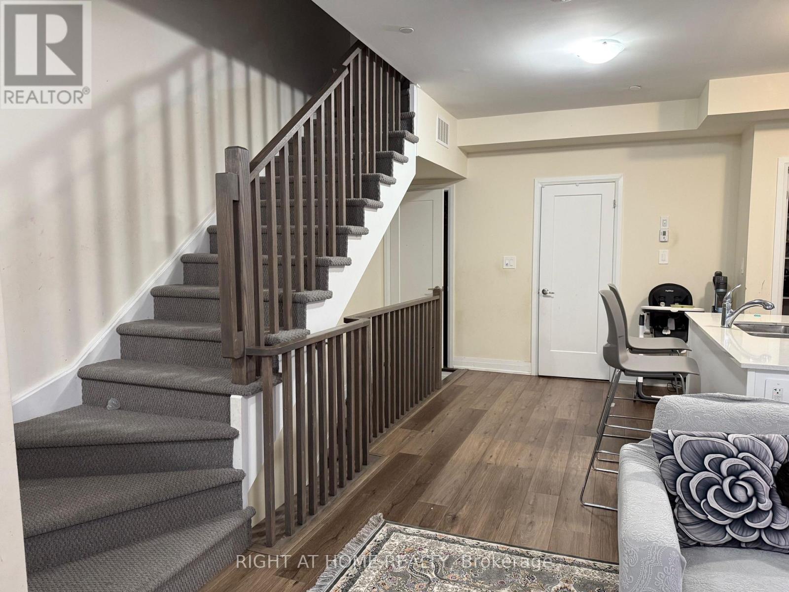 210 - 755 Omega Drive N, Pickering, Ontario  L1V 1A8 - Photo 5 - E13678292