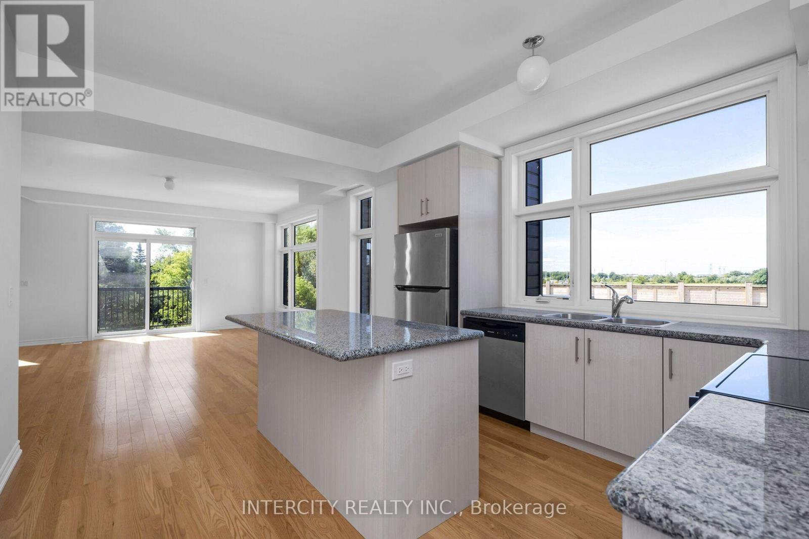 99 Divadale Road, Vaughan, Ontario  L4H 5J3 - Photo 13 - N13678240