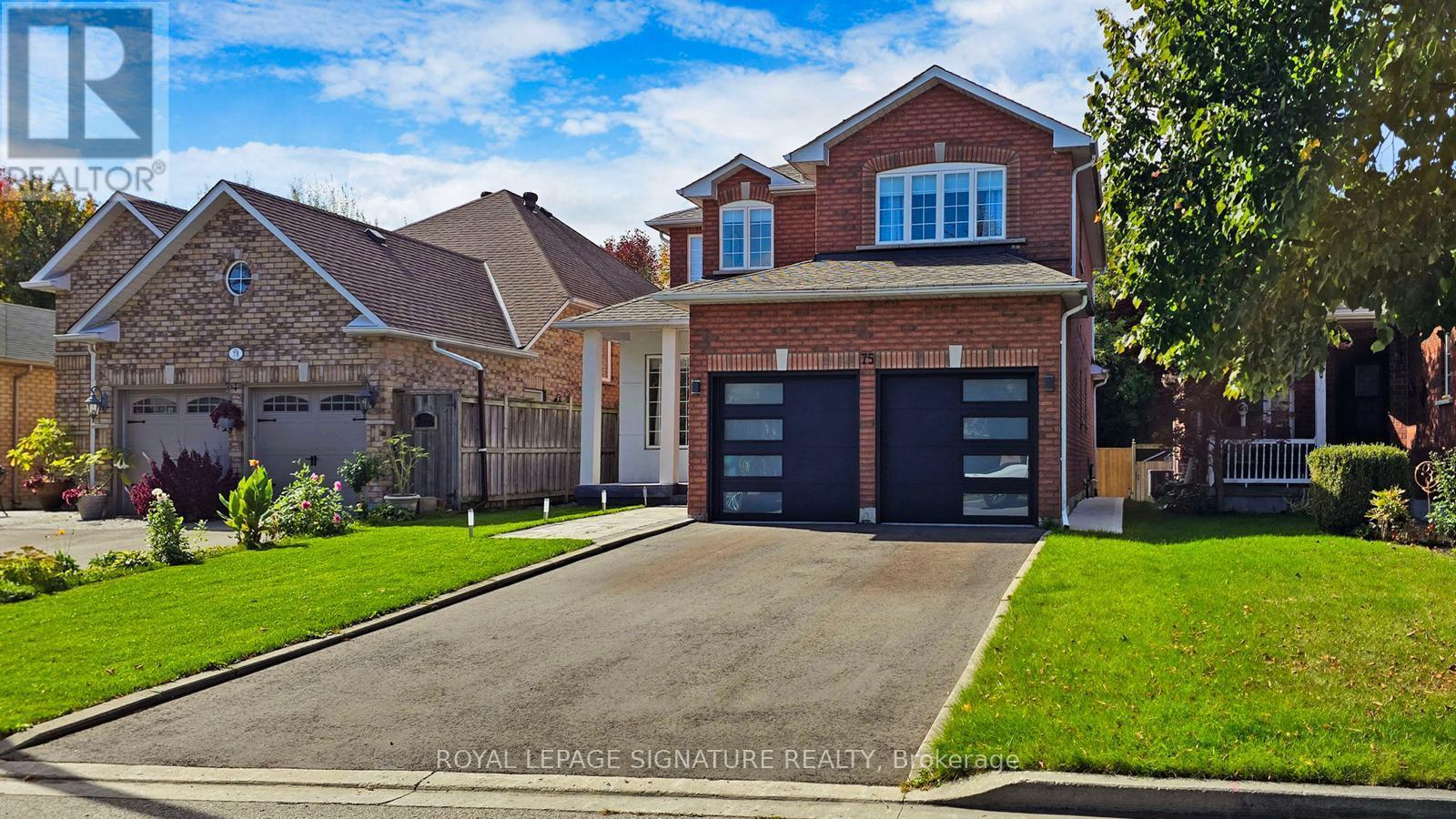 75 Canoe Court, Richmond Hill, Ontario  L4E 3Y2 - Photo 4 - N13678248