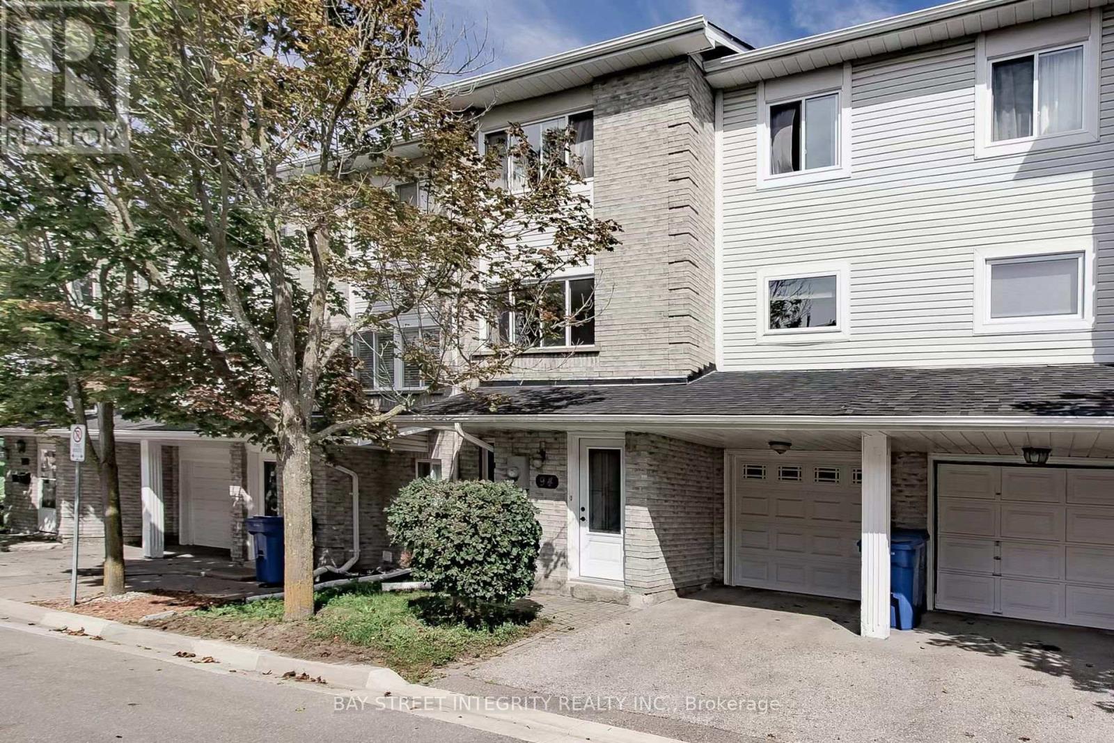 94 WILLIAM CURTIS CIRCLE