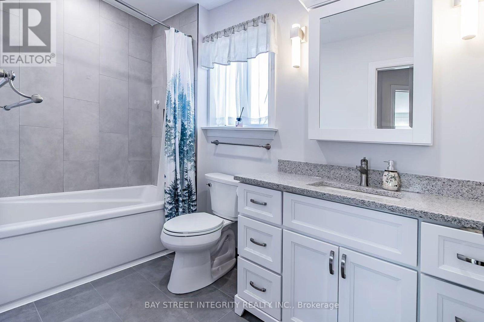 94 William Curtis Circle, Newmarket, Ontario  L3Y 8L6 - Photo 13 - N13678252