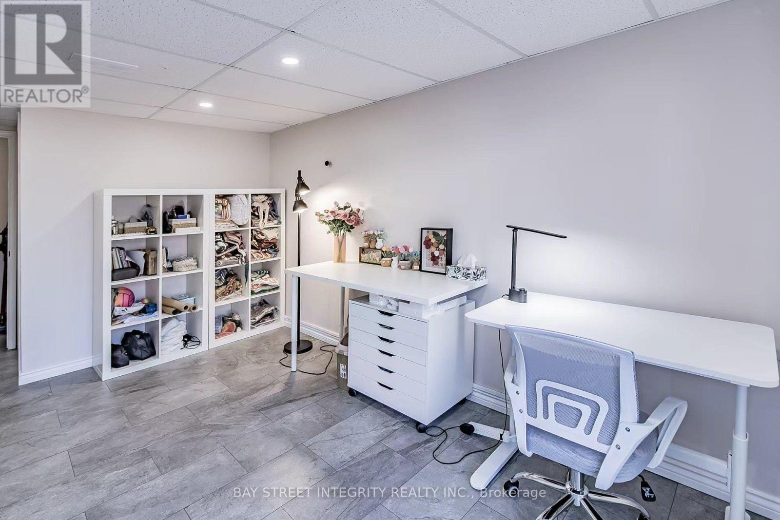 94 William Curtis Circle, Newmarket, Ontario  L3Y 8L6 - Photo 3 - N13678252