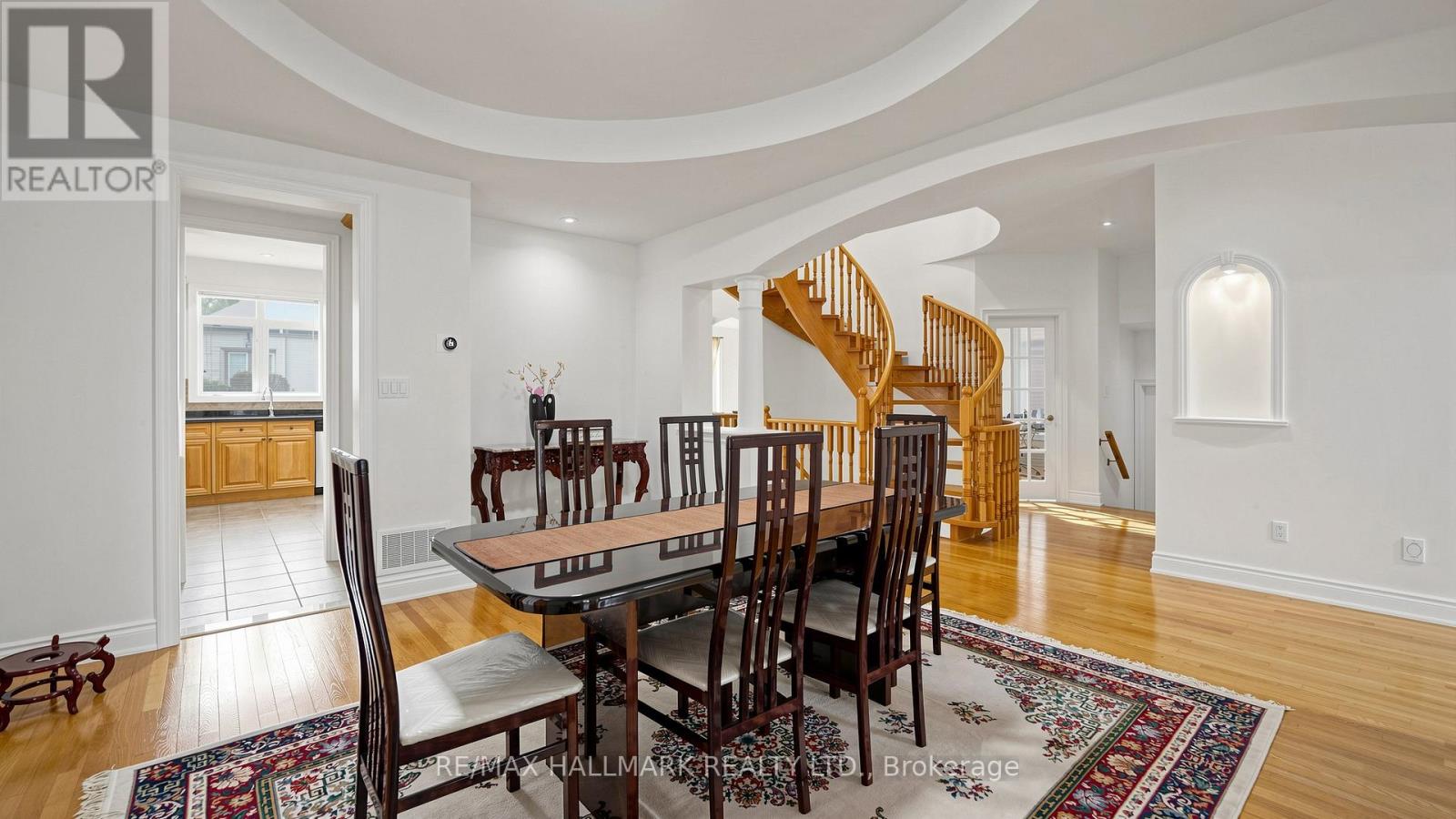 368 Paradelle Drive, Richmond Hill, Ontario  L4E 4R7 - Photo 8 - N13678272