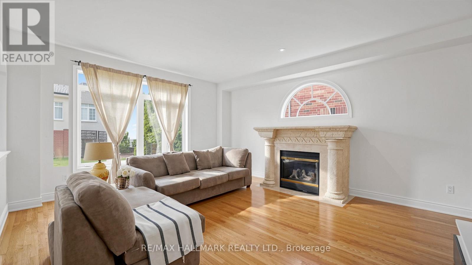 368 Paradelle Drive, Richmond Hill, Ontario  L4E 4R7 - Photo 9 - N13678272