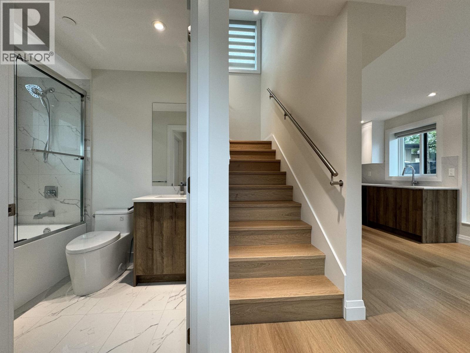 3830 Kootenay Street, Vancouver, British Columbia  V5R 0B5 - Photo 3 - R3155987