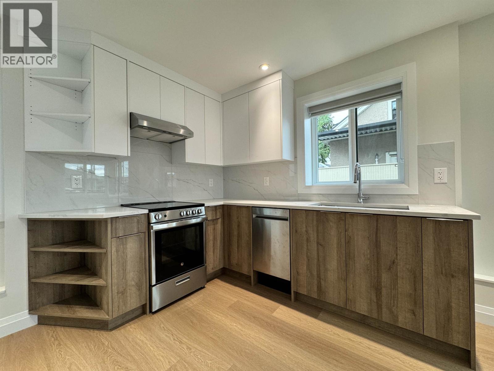 3830 Kootenay Street, Vancouver, British Columbia  V5R 0B5 - Photo 5 - R3155987