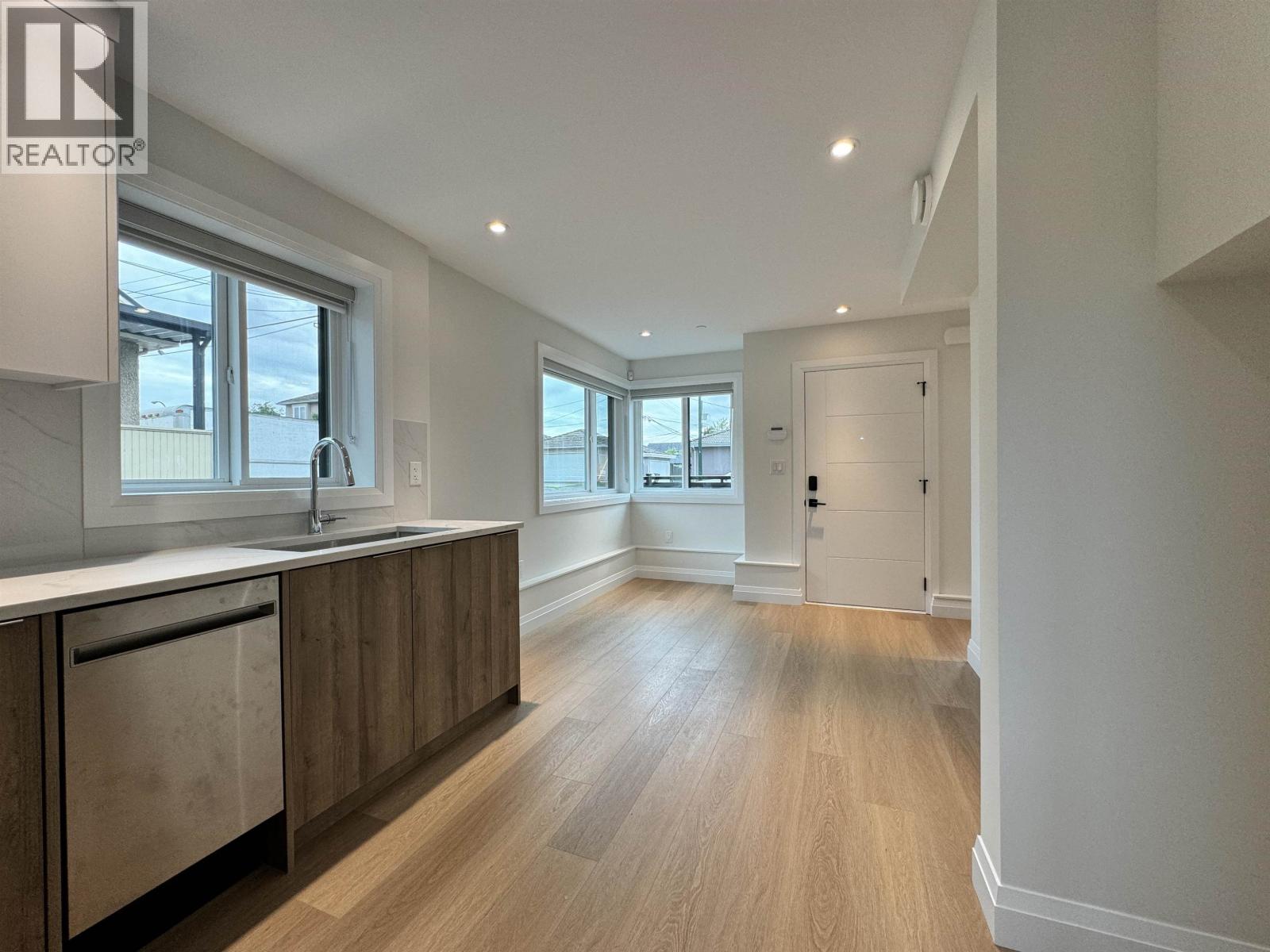 3830 Kootenay Street, Vancouver, British Columbia  V5R 0B5 - Photo 7 - R3155987