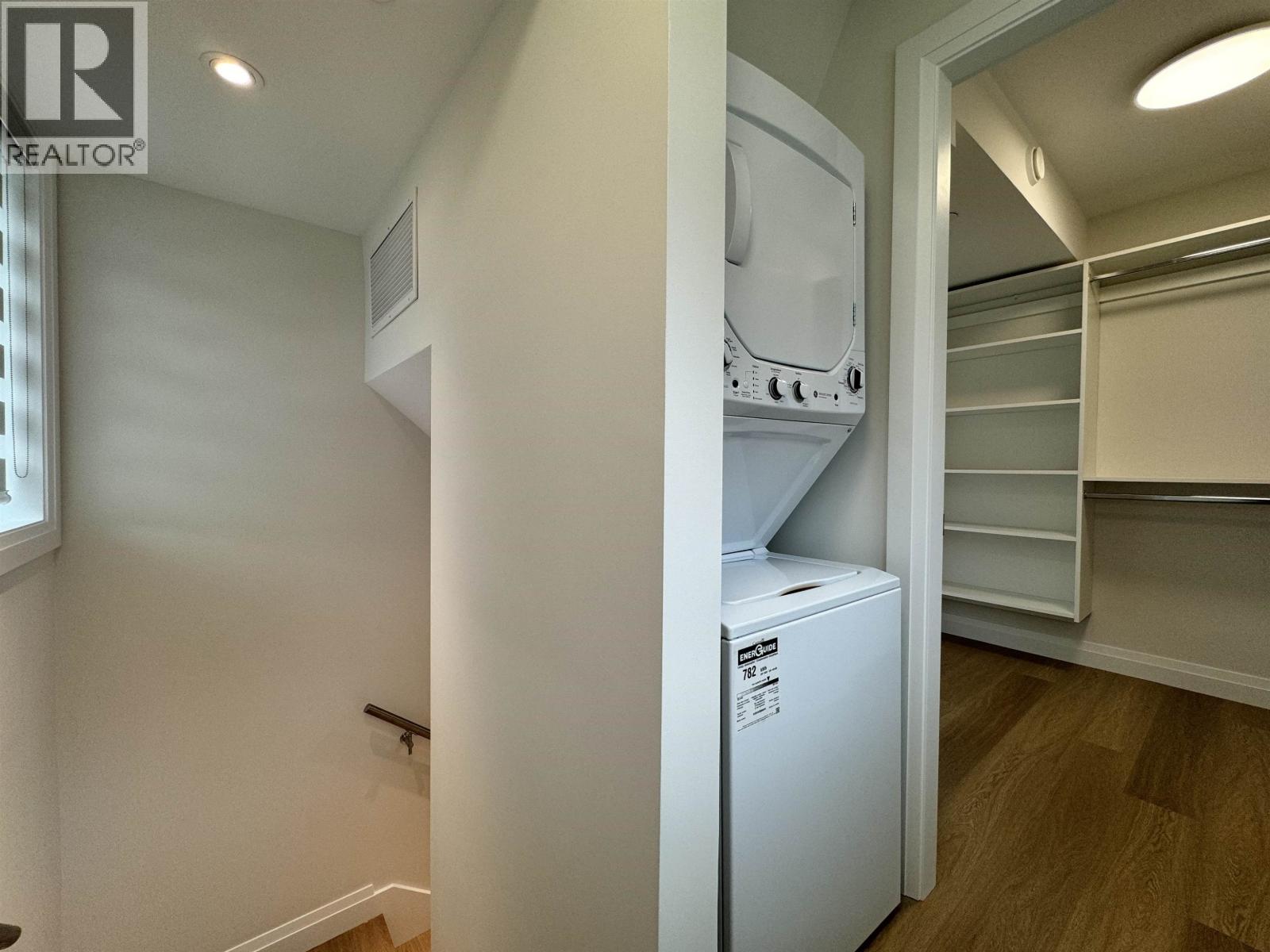 3830 Kootenay Street, Vancouver, British Columbia  V5R 0B5 - Photo 8 - R3155987