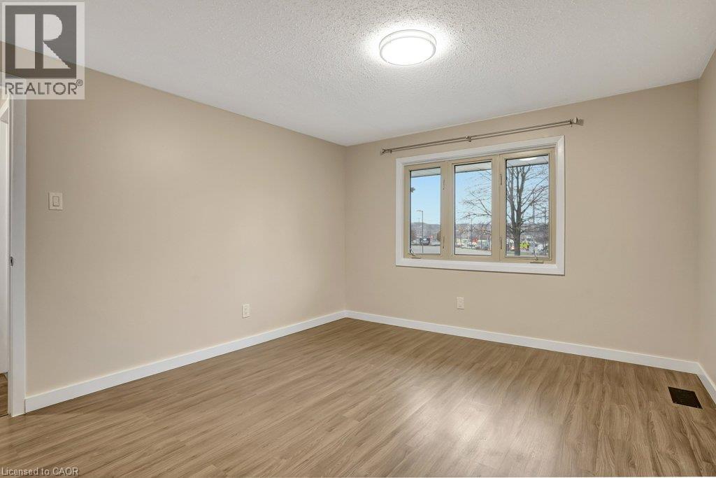 67 Kimberly Crescent Unit# Upper, Kitchener, Ontario  N2E 1C8 - Photo 24 - 40854077