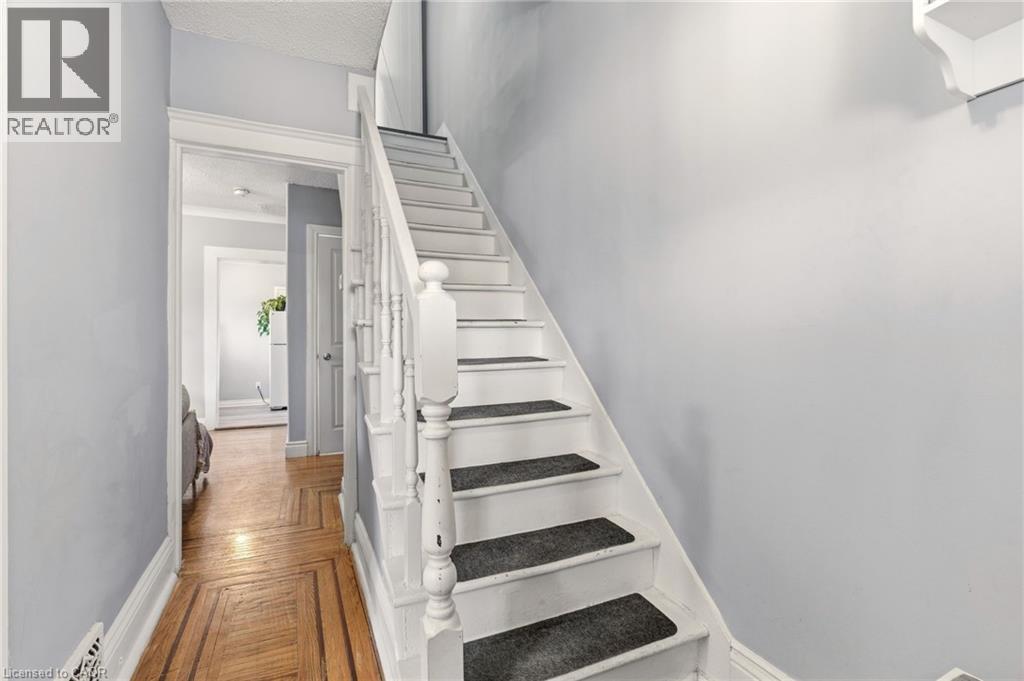 35 Dundas Street, Dundas, Ontario  L8H 1A1 - Photo 15 - 40841838