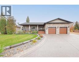 911 2 Avenue W, Brooks, Alberta