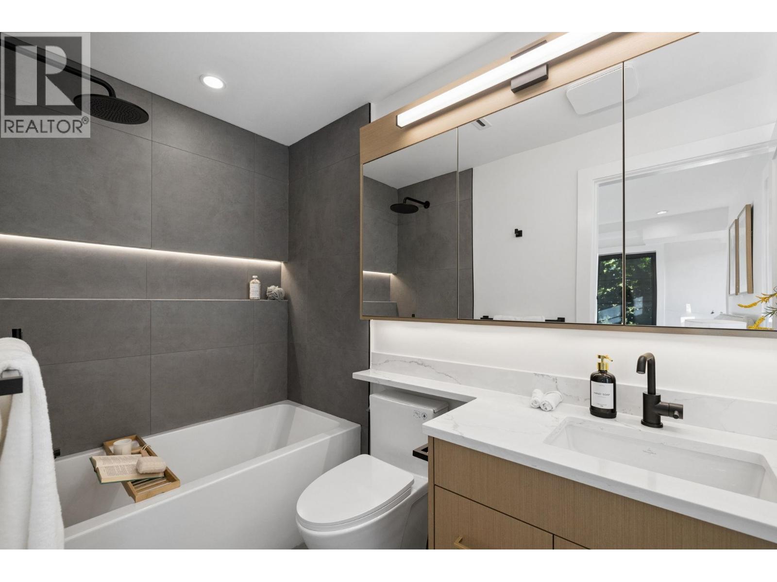 588 E 10th Avenue, Vancouver, British Columbia  V5T 2A4 - Photo 25 - R3155499