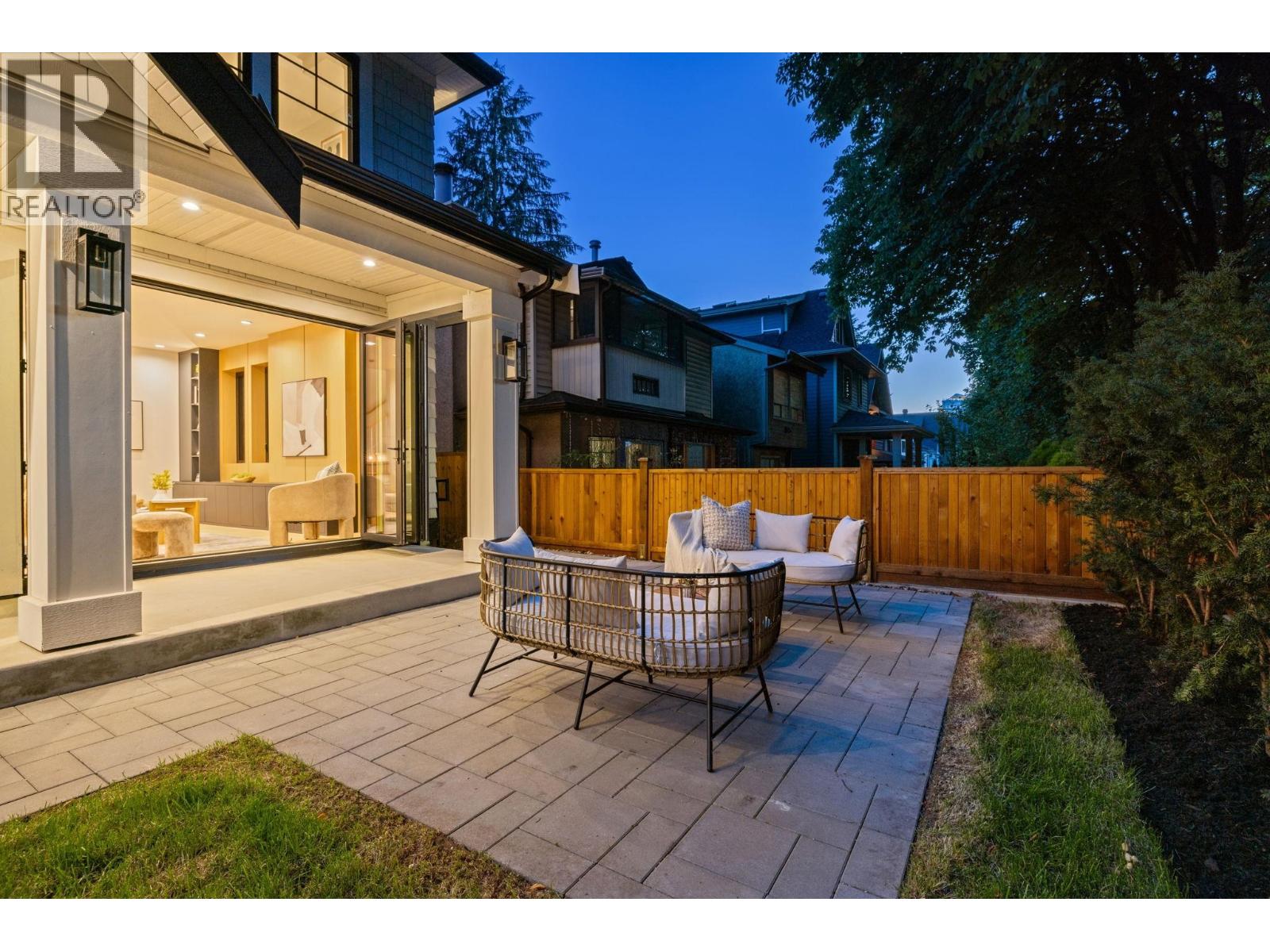 588 E 10th Avenue, Vancouver, British Columbia  V5T 2A4 - Photo 33 - R3155499