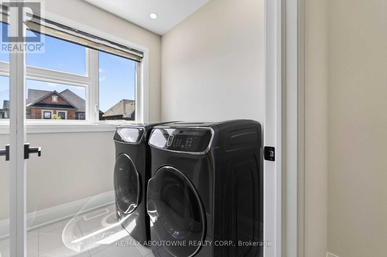197 Polly Drive, Oakville, Ontario  L6M 5K2 - Photo 33 - W13663186