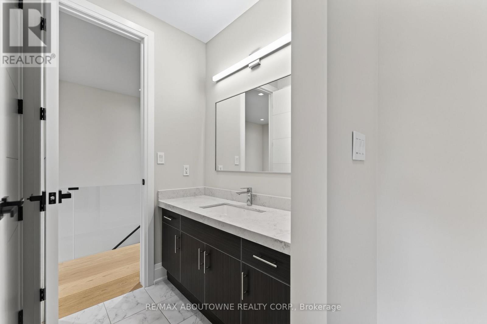 197 Polly Drive, Oakville, Ontario  L6M 5K2 - Photo 28 - W13663186