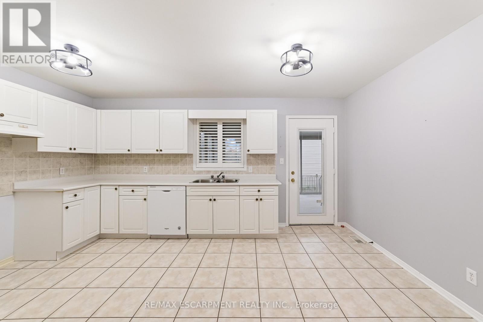 296 Autumn Crescent, Welland, Ontario  L3C 7K1 - Photo 12 - X13678282