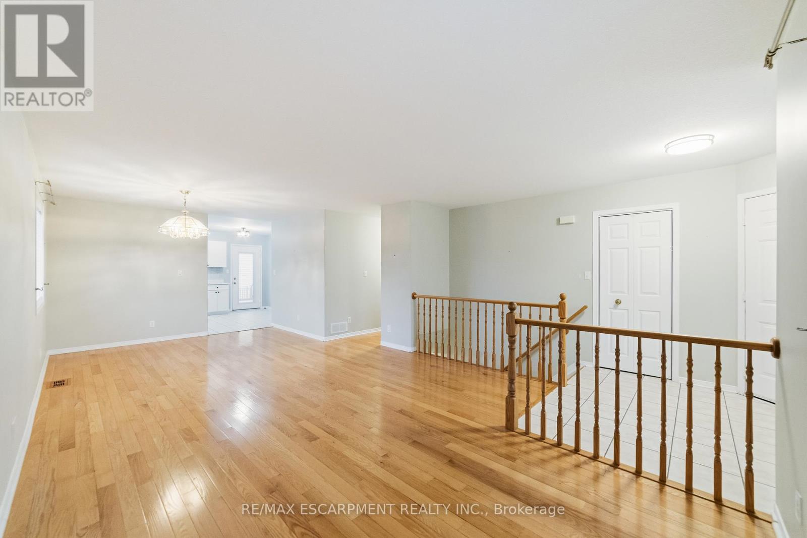 296 Autumn Crescent, Welland, Ontario  L3C 7K1 - Photo 8 - X13678282