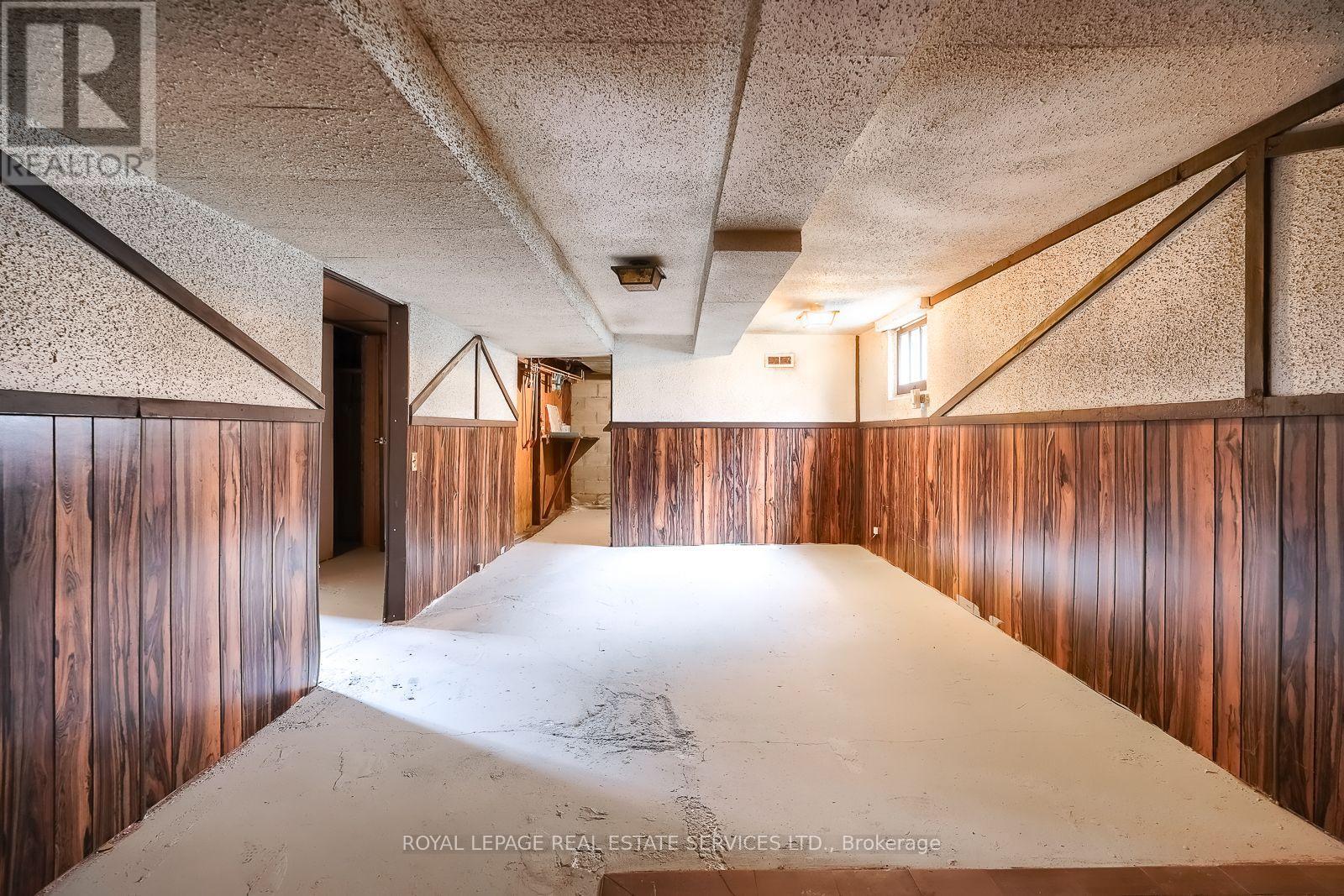 42 Black Creek Boulevard, Toronto, Ontario  M6N 2K8 - Photo 18 - W13674030