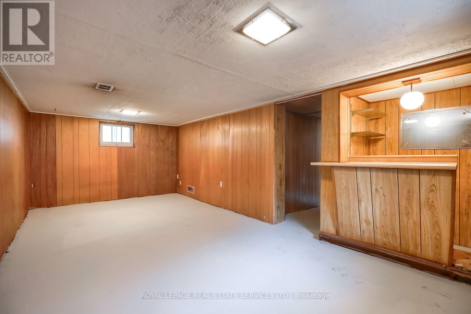 42 Black Creek Boulevard, Toronto, Ontario  M6N 2K8 - Photo 16 - W13674030