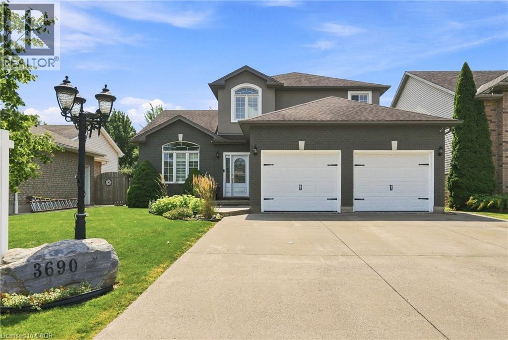 3690 Weinbrenner Road, Niagara Falls, Ontario  L2G 7Y3 - Photo 2 - 40855858
