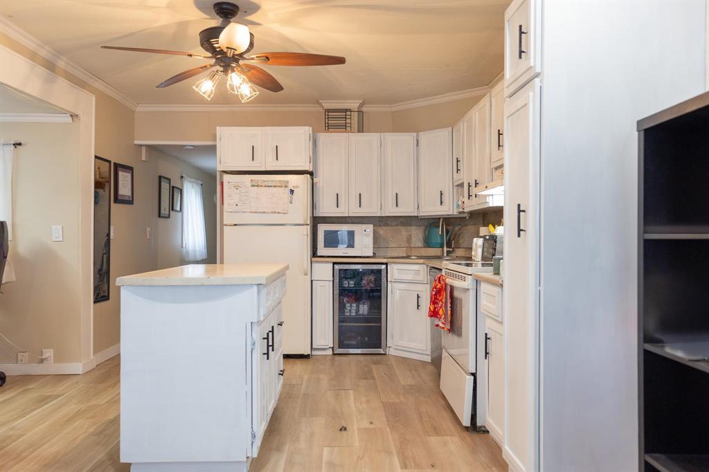 42 Cottonwood Trailer Court, Grunthal, Manitoba  R0A 0R0 - Photo 7 - 202620232