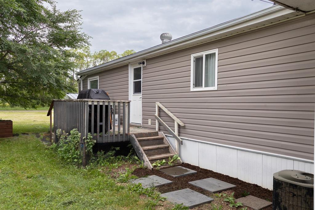42 Cottonwood Trailer Court, Grunthal, Manitoba  R0A 0R0 - Photo 2 - 202620232