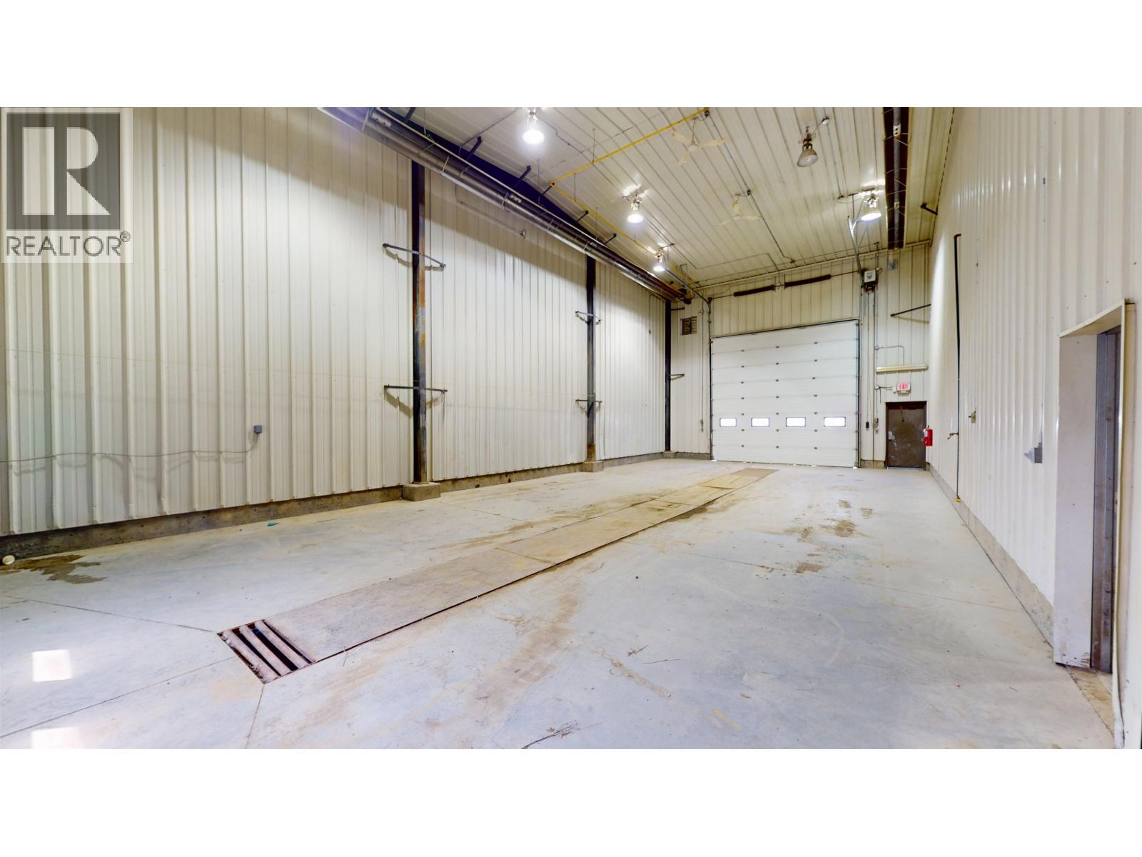 10241 Finning Frontage Road, Fort St. John, British Columbia  V1J 8A9 - Photo 13 - C8078260