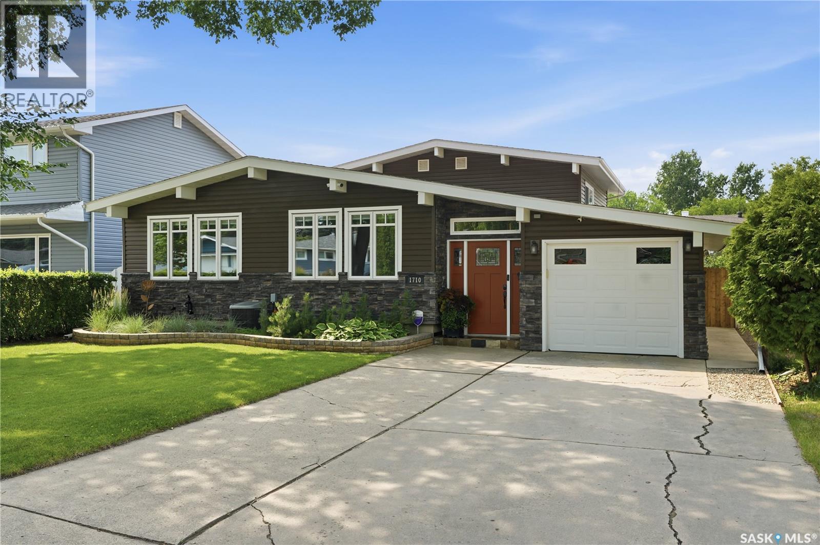 1710 Cameron Avenue, Saskatoon, Saskatchewan  S7H 3N3 - Photo 3 - SK045680
