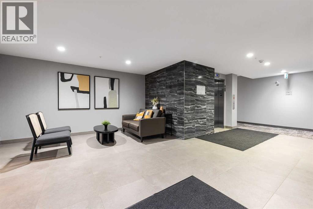 105, 150 Shawnee Square SW, Calgary, Alberta  T2Y 0T6 - Photo 4 - A2325922