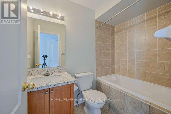 45 Peach Drive, Brampton, Ontario  L6R 0W6 - Photo 13 - W13430376