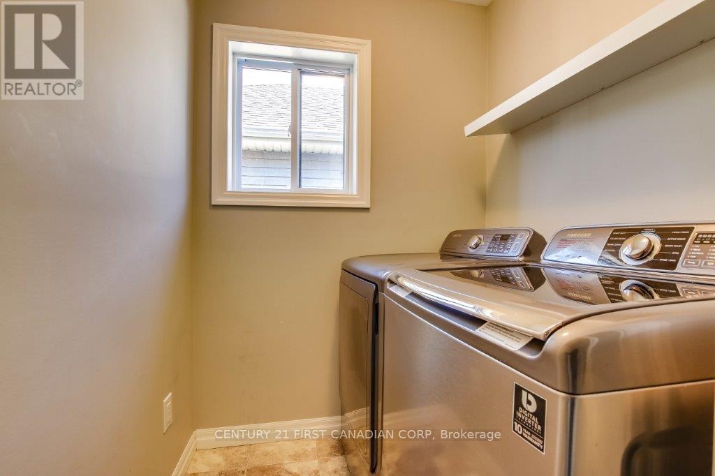 2718 Tokala Trail, London North (North S), Ontario  N6G 0L7 - Photo 15 - X13678336