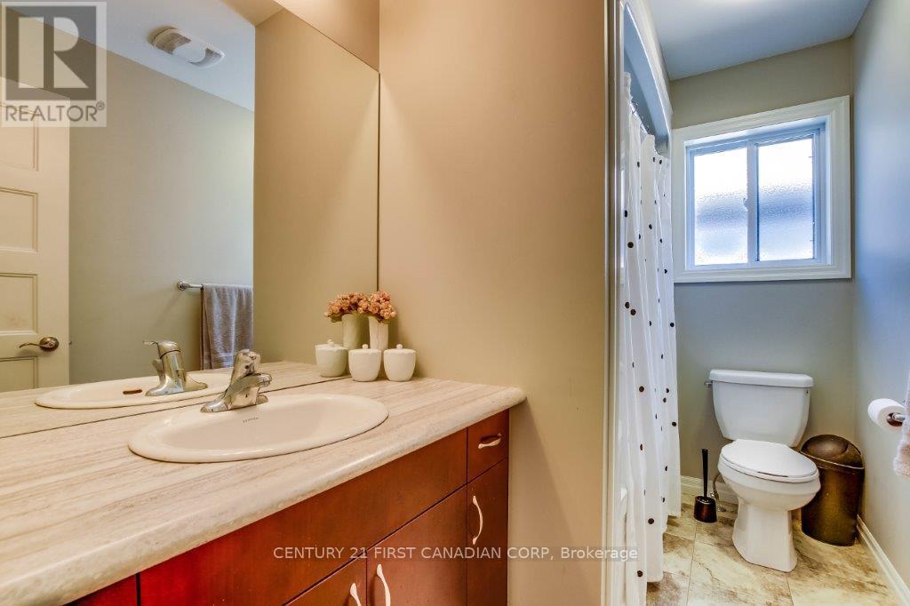 2718 Tokala Trail, London North (North S), Ontario  N6G 0L7 - Photo 17 - X13678336