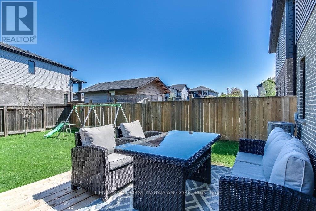 2718 Tokala Trail, London North (North S), Ontario  N6G 0L7 - Photo 29 - X13678336