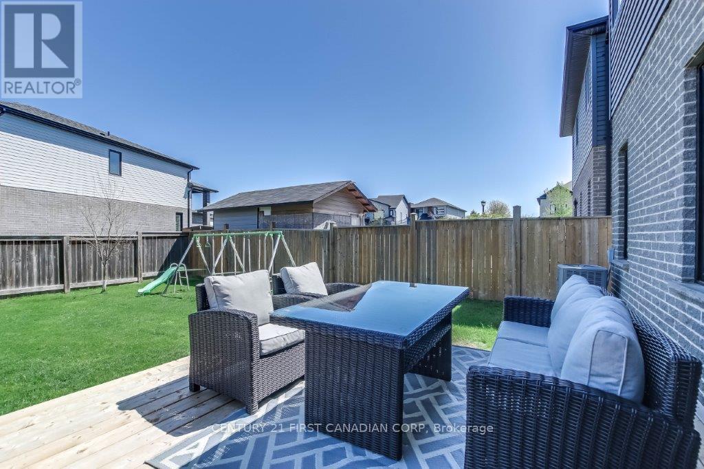 2718 Tokala Trail, London North (North S), Ontario  N6G 0L7 - Photo 30 - X13678336