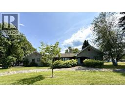 728 Boul. St-Pierre Ouest, Caraquet, New Brunswick