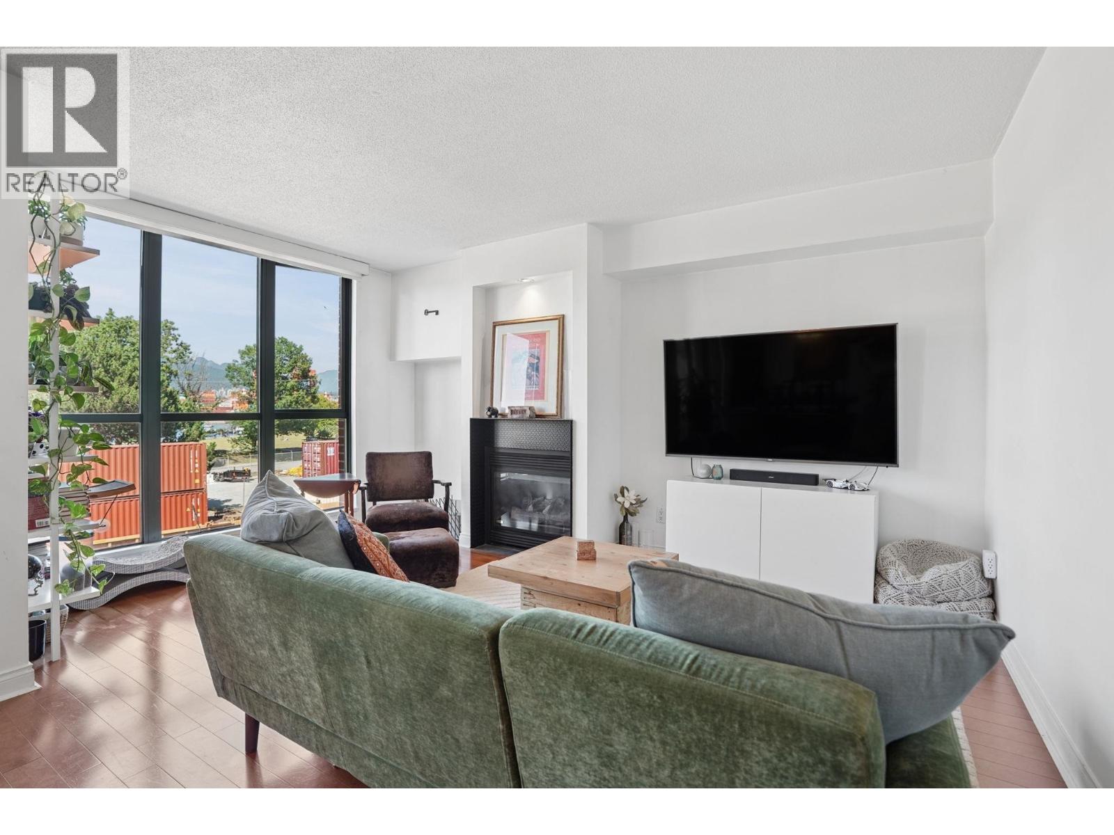 306 55 Alexander Street, Vancouver, British Columbia V6A 1B2 - Photo 2 - R3155866