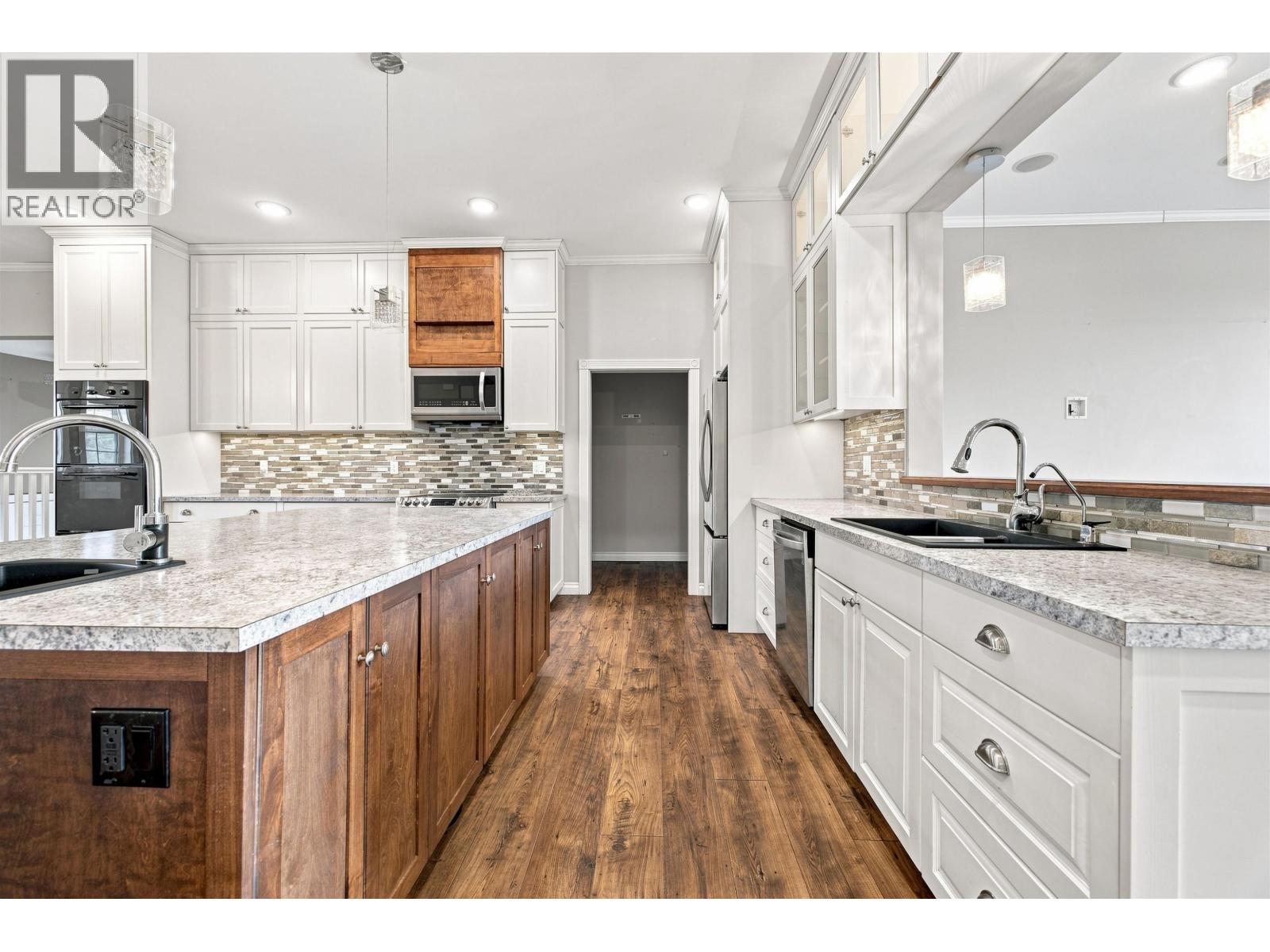 7025 Elefson Road, 100 Mile House, British Columbia  V0K 2E2 - Photo 11 - R3156025