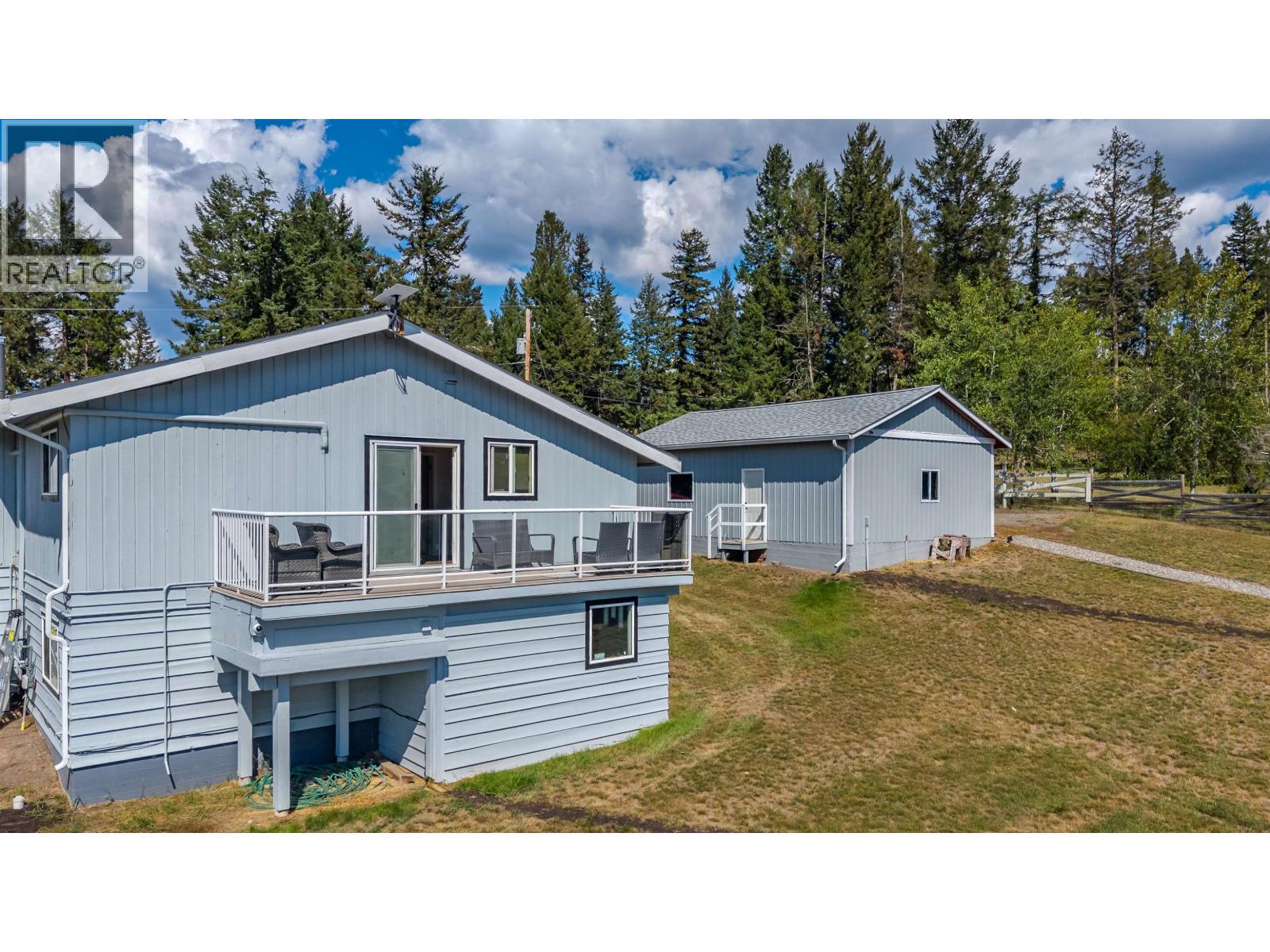 5165 Kallum Drive, 108 Mile Ranch, British Columbia  V0K 2Z0 - Photo 12 - R3156031