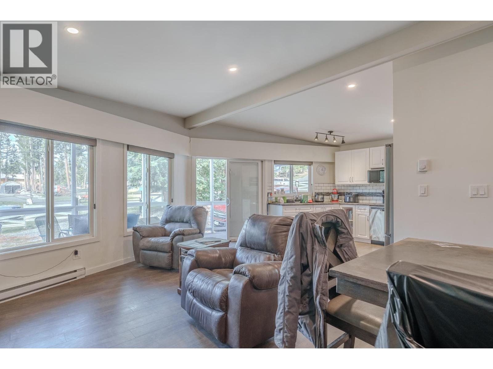 5165 Kallum Drive, 108 Mile Ranch, British Columbia  V0K 2Z0 - Photo 4 - R3156031