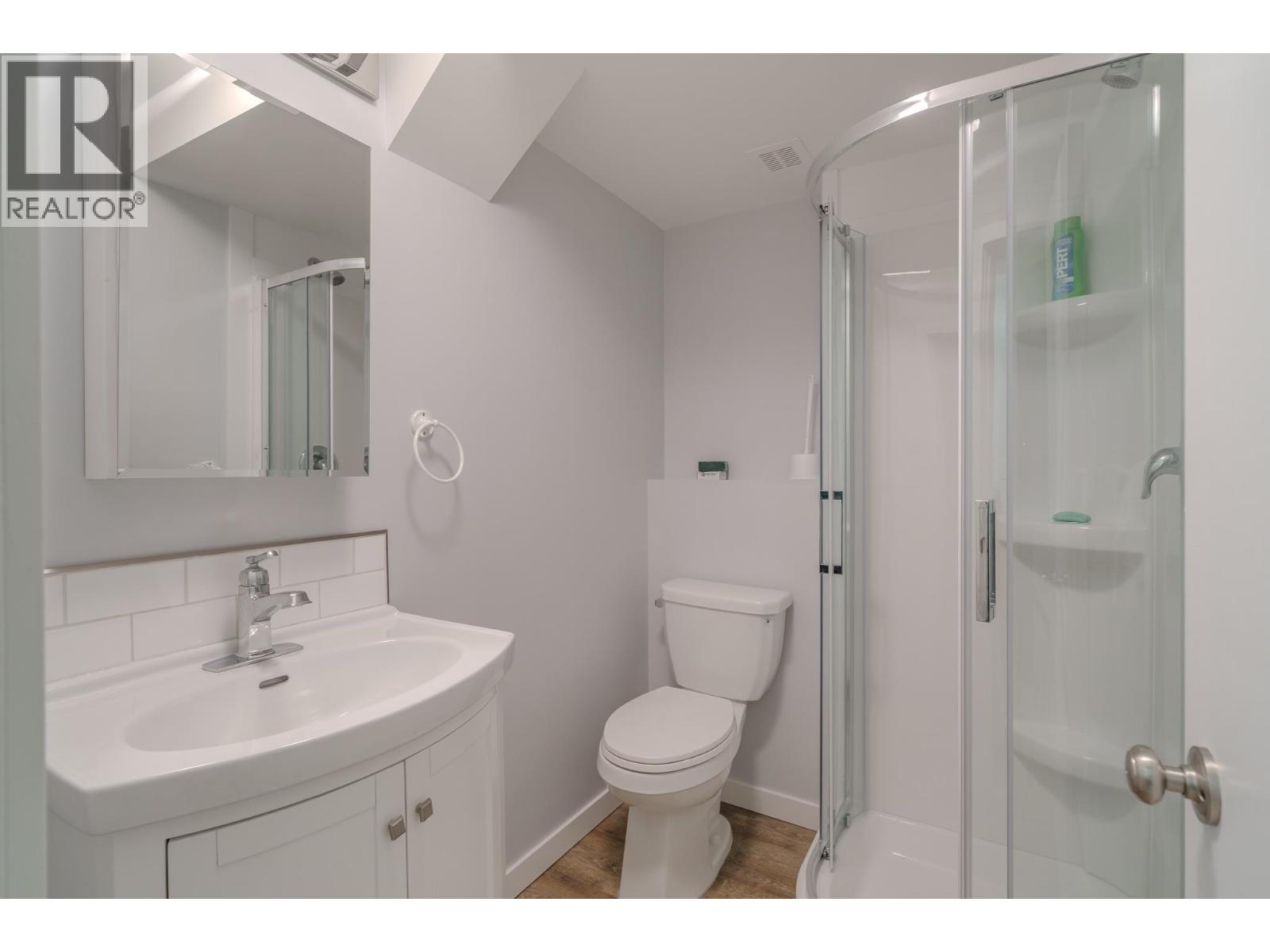 5165 Kallum Drive, 108 Mile Ranch, British Columbia  V0K 2Z0 - Photo 8 - R3156031