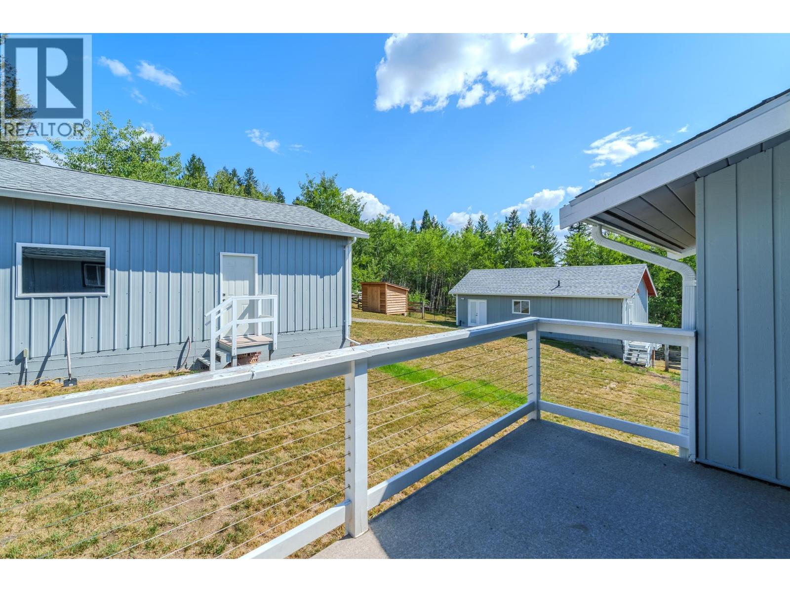 5165 Kallum Drive, 108 Mile Ranch, British Columbia  V0K 2Z0 - Photo 9 - R3156031